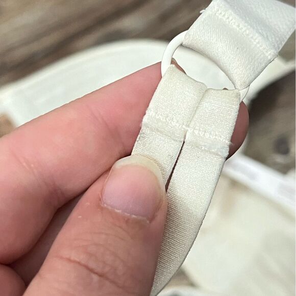 Ambrielle Multi-Way Strapless Cream Nude Underwire Bra Size 40DD - Picture 6 of 6